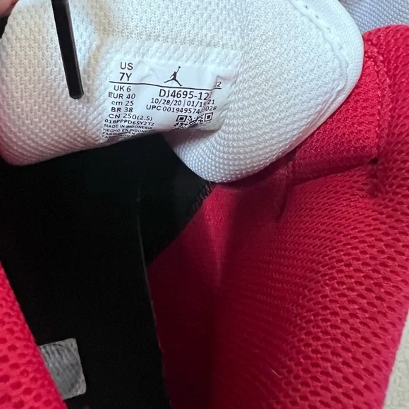 Air Jordan 1 Mid GS – White/Gym Red-Black (Size W8.5) - Picture 7 of 8